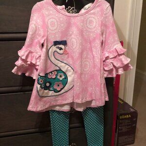 Rare editions pink teal swan set 4T EUC